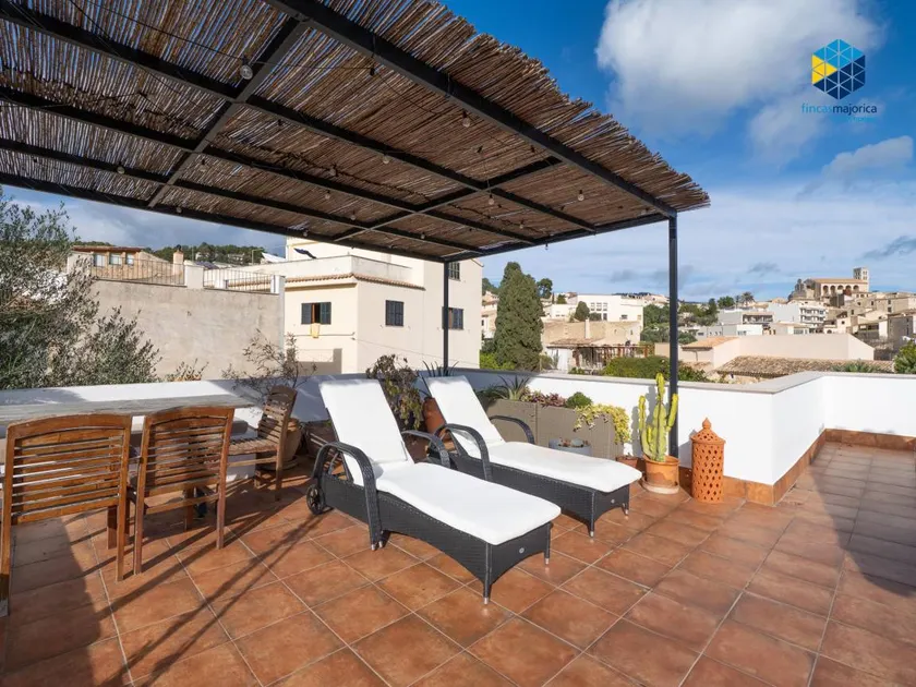 Nice holiday home with BBQ - Image 1