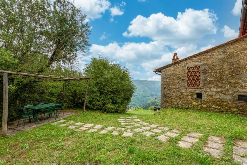 Apartment 'Cima A Zano' with Mountain View, Shared Pool and Wi-Fi - Image 1
