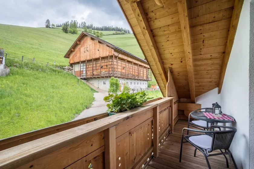 Appartement avec barbecue, terrasse et jardin | Vue jardin - Image 1