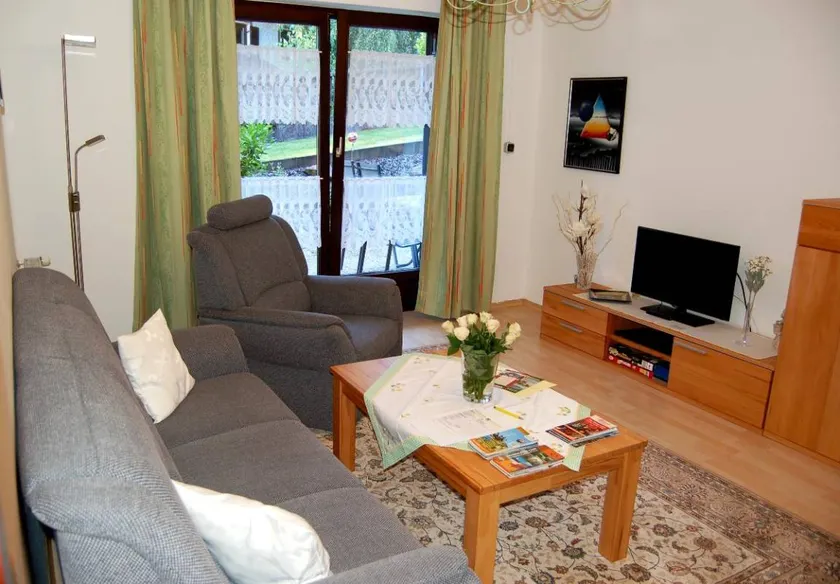 Appartamento con giardino e terrazza - Image 1