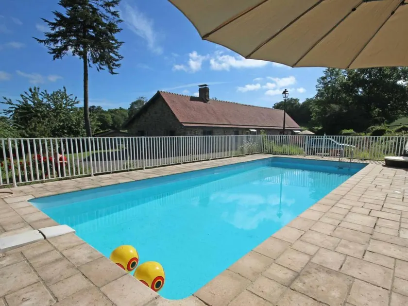 Nice cottage with BBQ, private pool & garden - Image 1