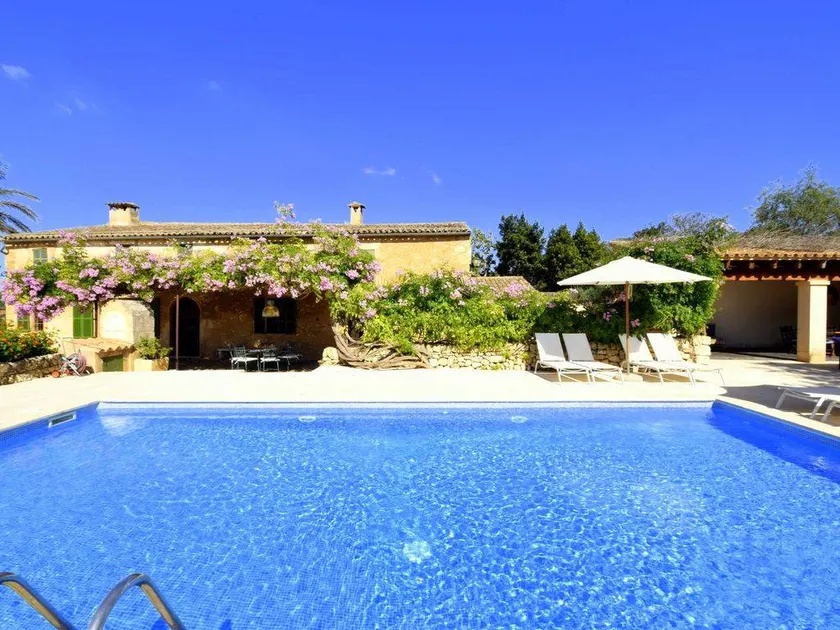 Children-friendly holiday apartment with barbecue, terrace & pool | Mountain view - Image 1