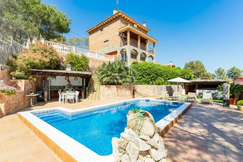 Kinderfreundliche Villa mit privatem Pool und Terrasse - Image 1