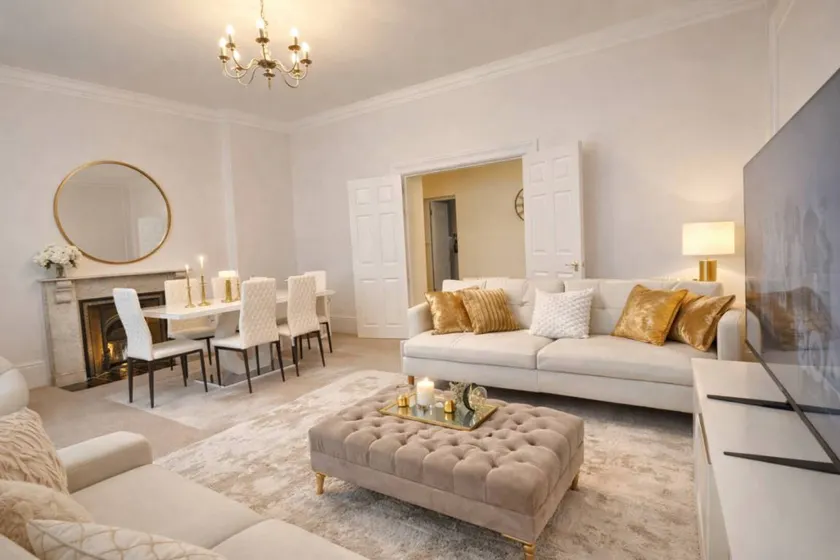 LuxuryLondonStays - 2000ft Huge, 3Bed 3Bath, AC, 5 mins to St James - Image 1