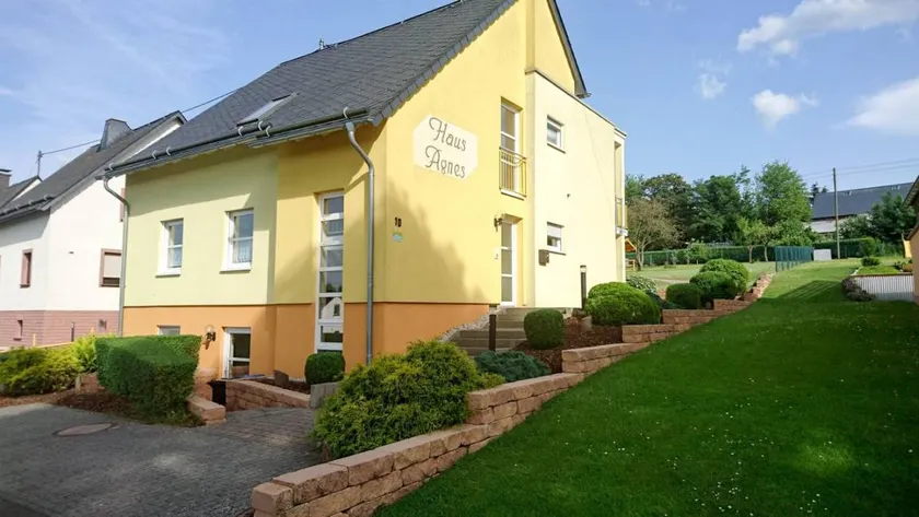 Family-friendly apartment with garden & sauna - Image 1