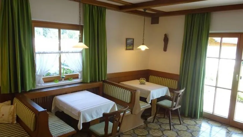 Holiday apartment with garden | Mountain view - Image 1