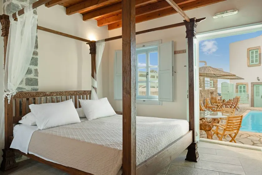 Chambre privée avec piscine et terrasse - Image 1