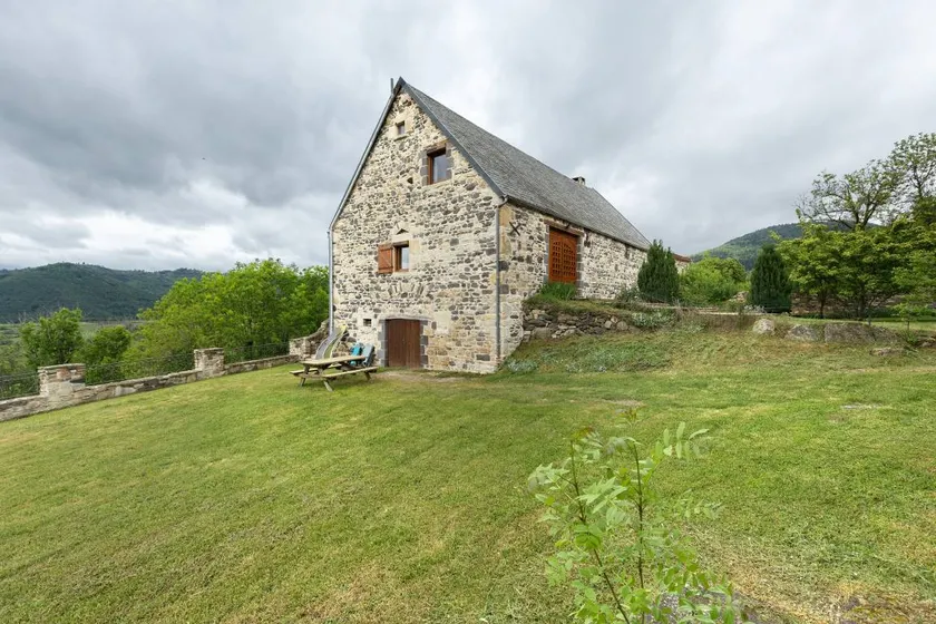 Holiday Home 'Le Panorama' with Mountain View, Shared Terrace and Wi-Fi - Image 1