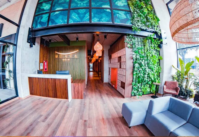 Familienorientierte wunderschöne Wohnung mit Whirlpool, beheiztem Pool und Sauna | Stadtblick | Perfekt für die Arbeit von Zuhause | Haustiere erlaubt - Image 1