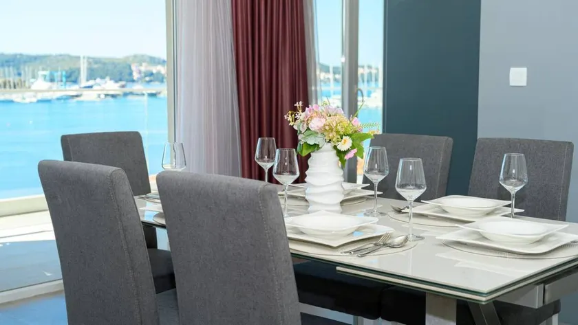 Fully equipped pleasant holiday apartment with terrace | Sea view - Image 1