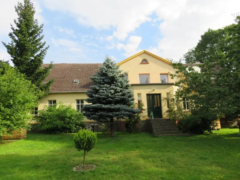 Holiday apartment with garden | Garden view - Image 1