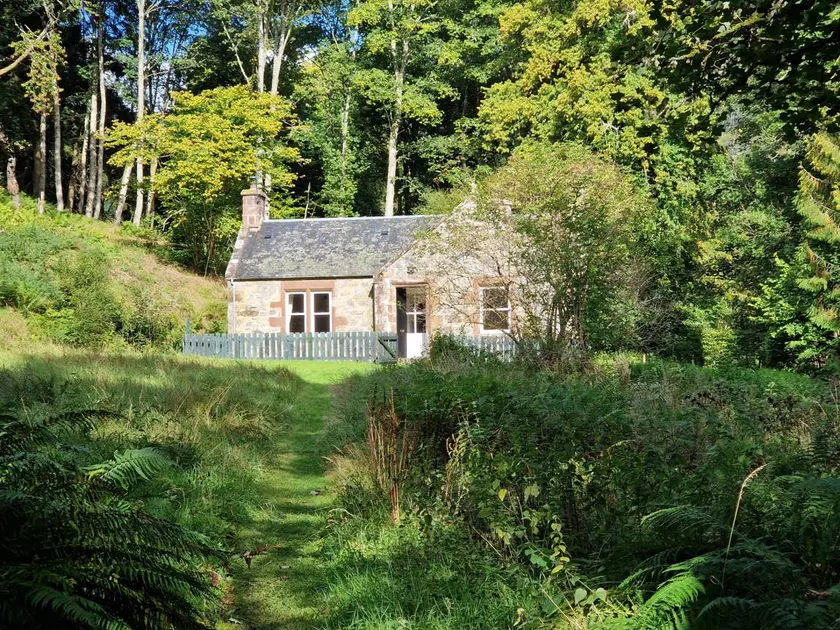 Child-friendly cottage with garden | Pets allowed - Image 1