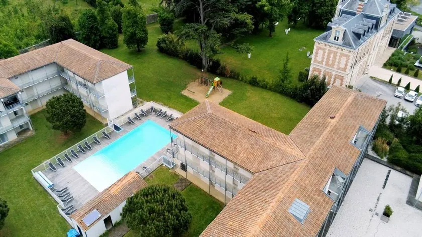 Ferienwohnung mit Sauna, Terrasse und Pool | Haustiere erlaubt - Image 1