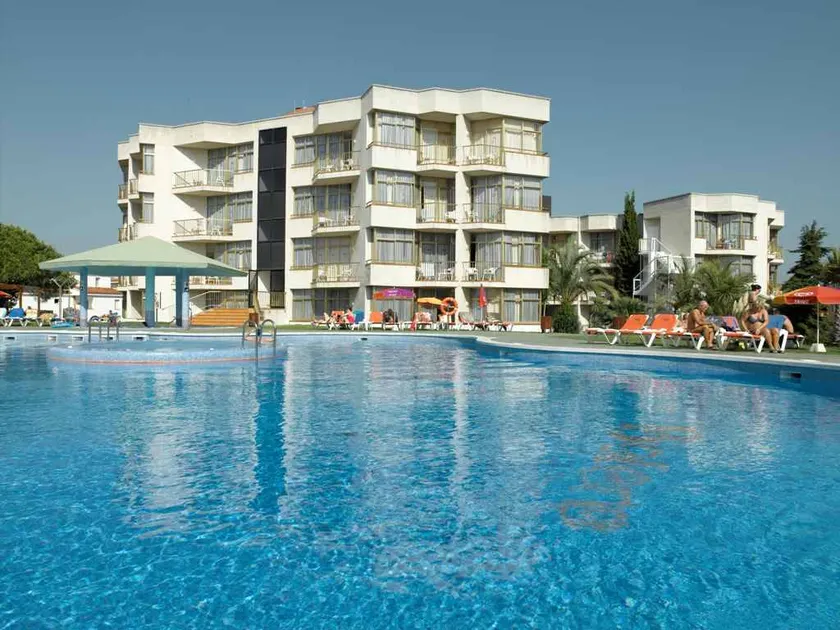Apartement mit Pool und Klimaanlage - Image 1