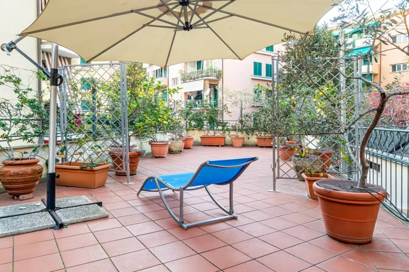 Appartement avec terrasse - Image 1