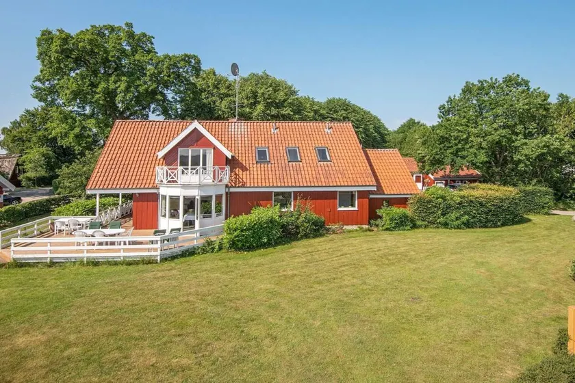 Fully equipped house with terrace & hot tub | Beach nearby - Image 1