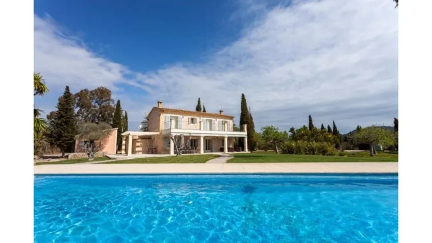 Holiday Home 'Finca Canyamel Golf Beach' with Mountain View, Private Pool and Wi-Fi - Image 1