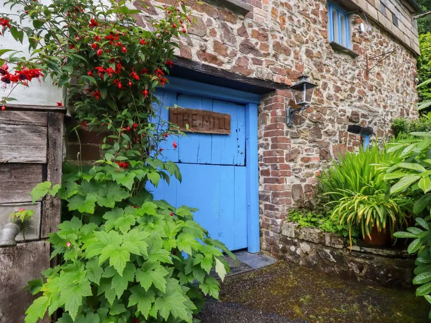 Fully equipped cottage with garden | Pet-friendly - Image 1