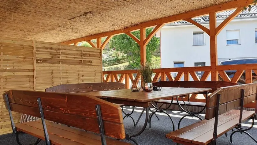 Holiday home with pool & BBQ | Dogs allowed - Image 1