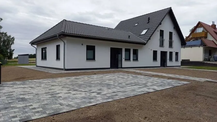Flat with barbecue & garden - Image 1