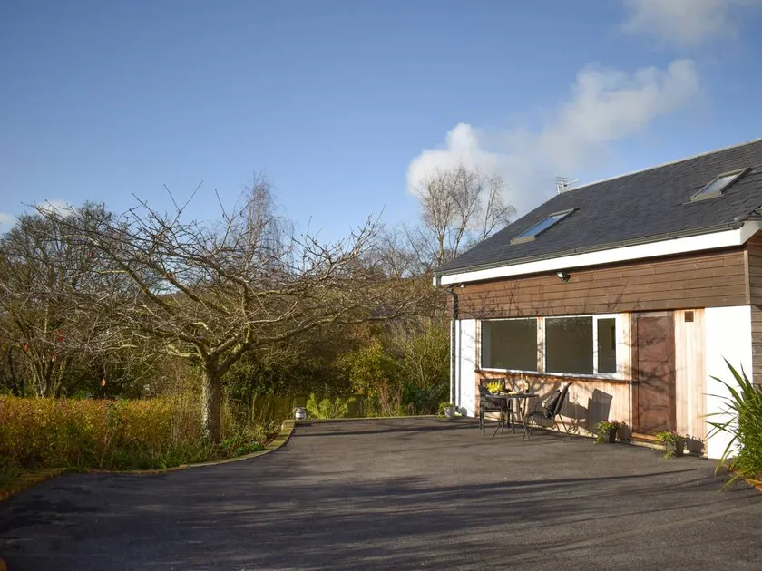 Child-friendly cottage with garden | River view - Image 1