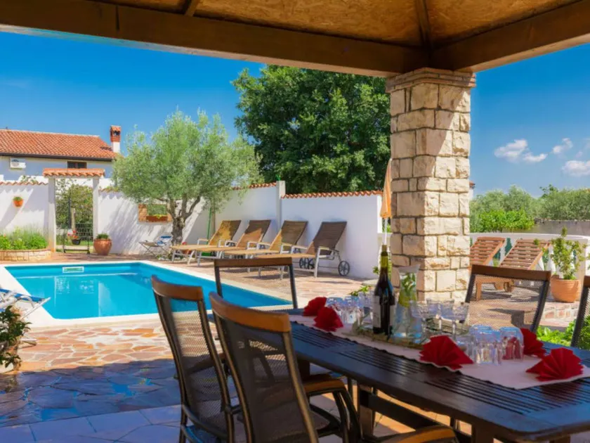Apartamento con jardín, barbacoa y terraza | Acepta mascotas - Image 1