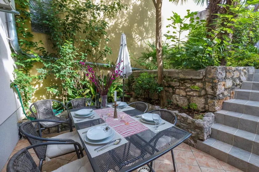 Just 100 metres to the sandy beach from this holiday home just for you alone - Image 1