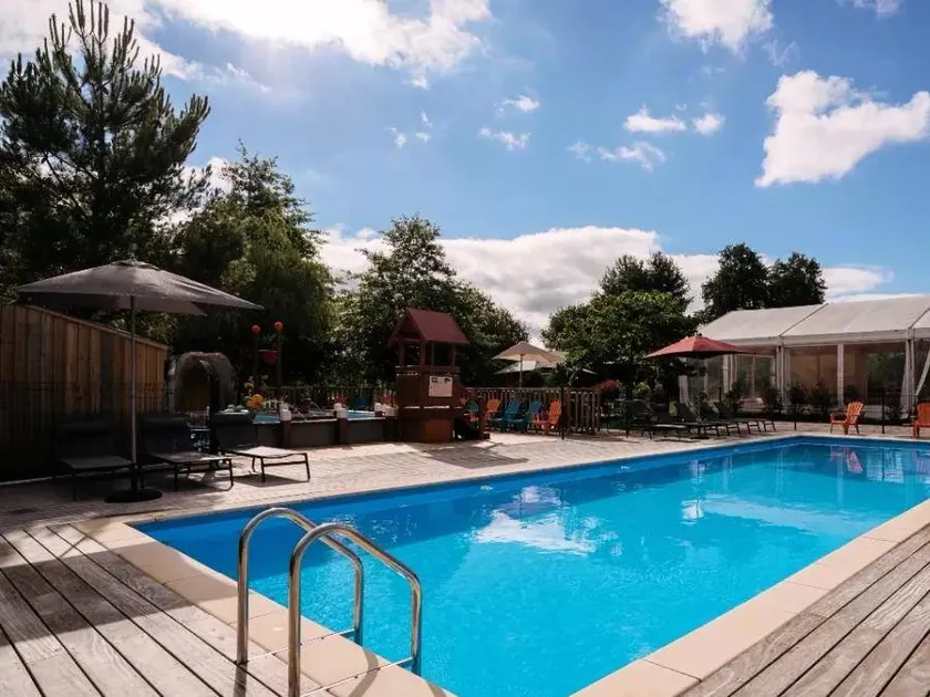 Children-friendly wonderful mobile home with terrace, heated pool & BBQ - Image 1