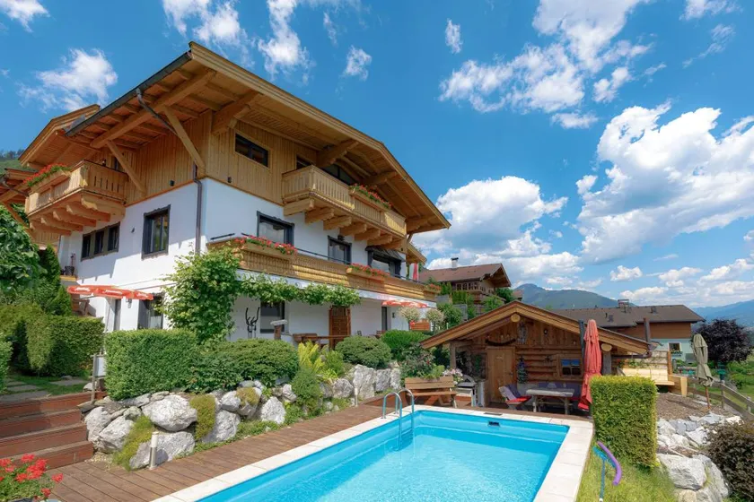 Pleasant holiday apartment with pool, sauna & terrace - Image 1