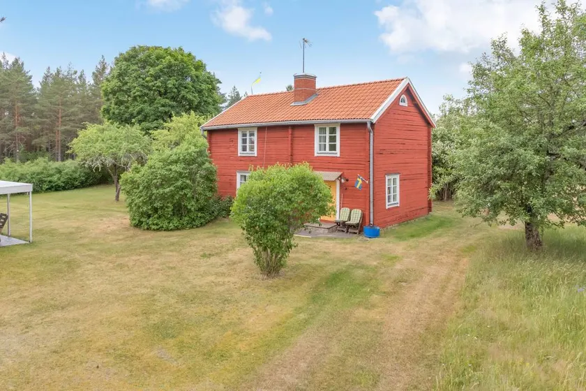 House with barbeque, terrace & garden - Image 1