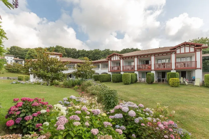 Appartement adapté aux familles avec jardin, terrasse et piscine | Avec animaux admis - Image 1