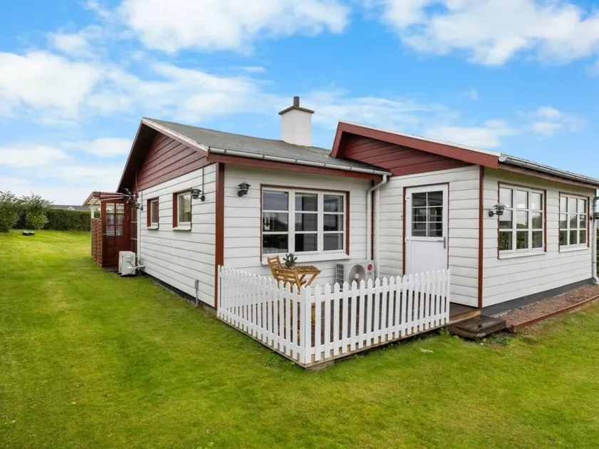 House with barbecue & terrace | Sea view - Image 1