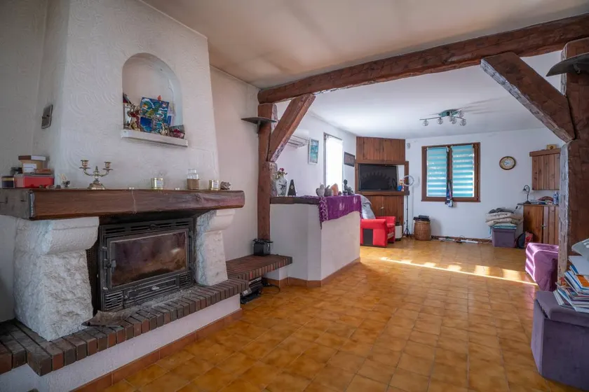 Holiday home with garden, BBQ & terrace | Garden view | Perfect for remote work - Image 1