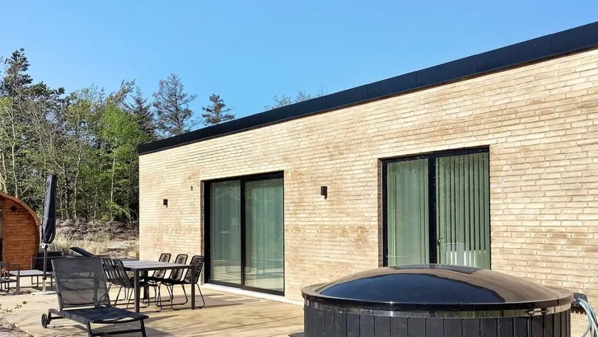 Holiday home with terrace, sauna & BBQ - Image 1