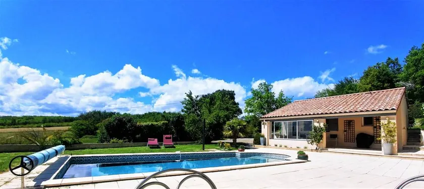 Ferienunterkunft mit Garten, Pool und Terrasse - Image 1