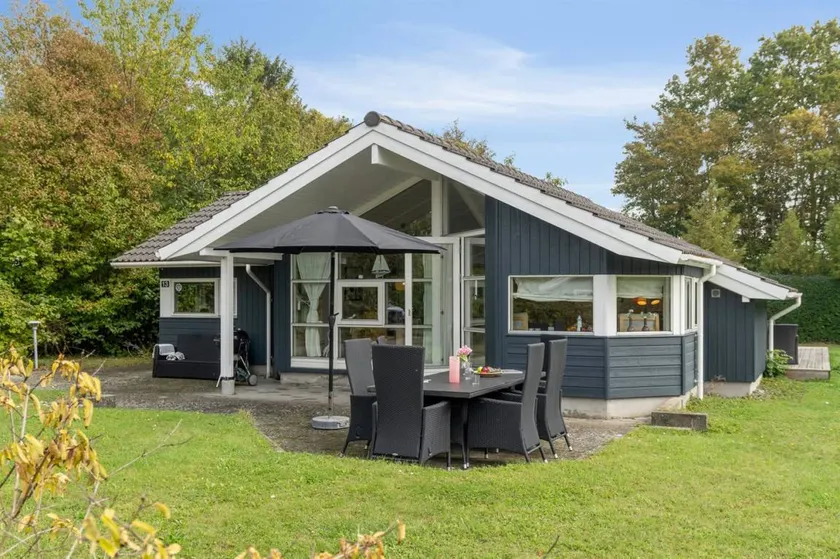 Holiday home with BBQ, terrace & hot tub - Image 1