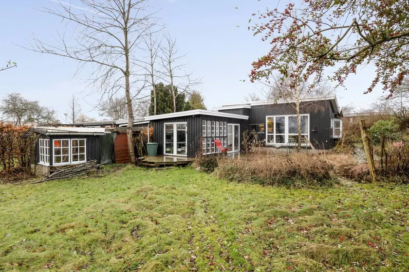 Child-friendly nice house with garden & terrace | Water view - Image 1