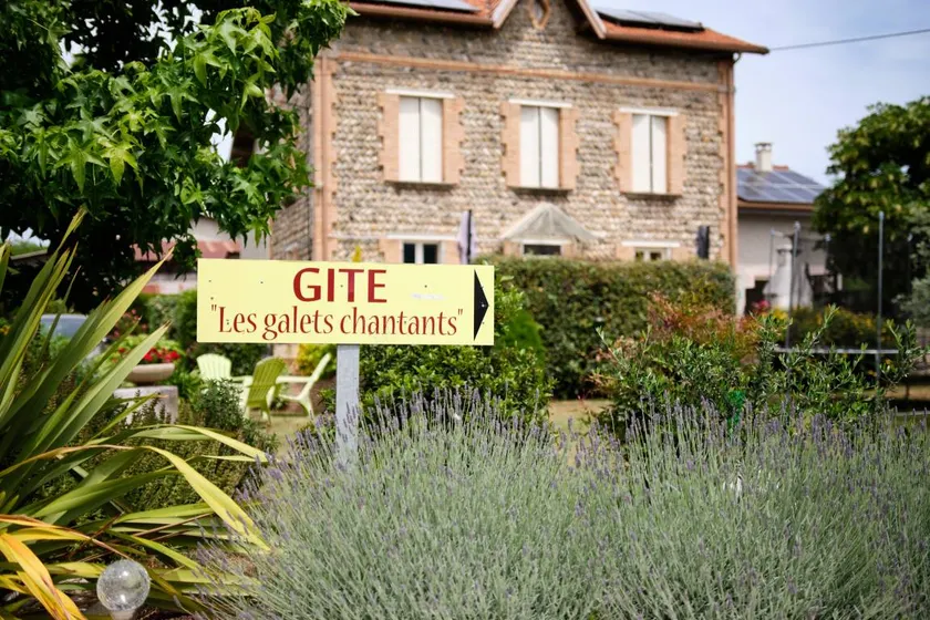 Children-friendly beautiful cottage with terrace, garden & barbeque | Mountain view - Image 1