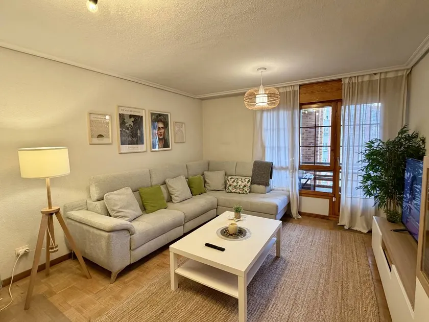 Spacious Apartment with Balcony and Beach Nearby - Image 1