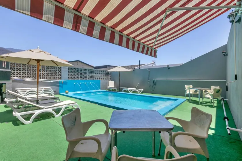 Ferienhaus mit Terrasse, Garten und Pool | Gartenblick - Image 1