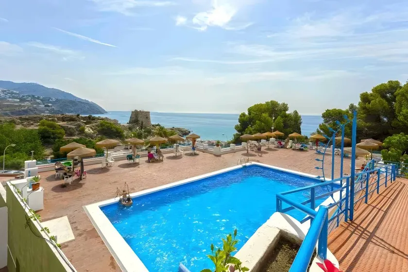Apartment 'El Tesorillo' with Sea View, Wi-Fi and Air Conditioning - Image 1