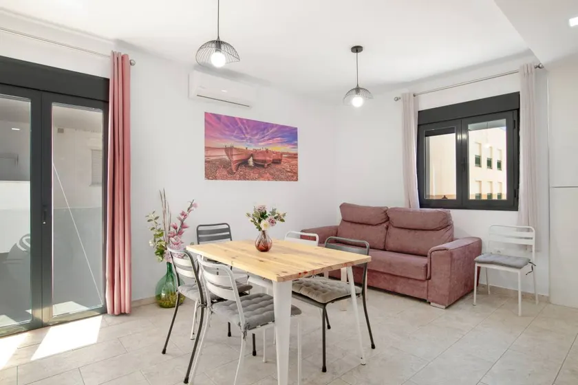 Child-friendly charming holiday apartment | Next to the beach - Image 1