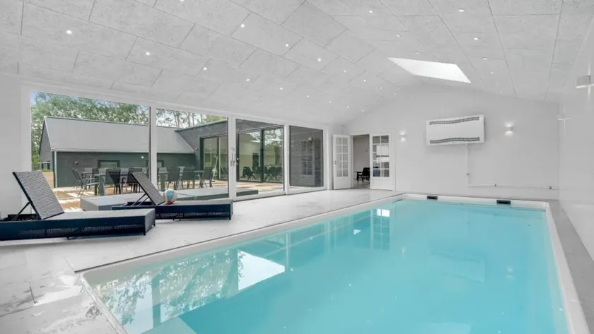 Family-friendly nice house with sauna, private pool & terrace | Pets are welcome - Image 1