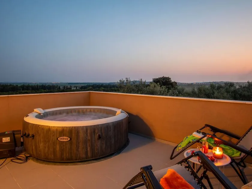 Fully equipped nice house with garden & terrace - Image 1
