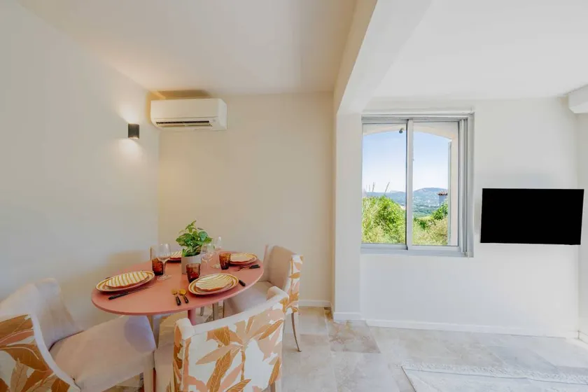 Apartment with pool | Mountain view | Suitable for remote work - Image 1