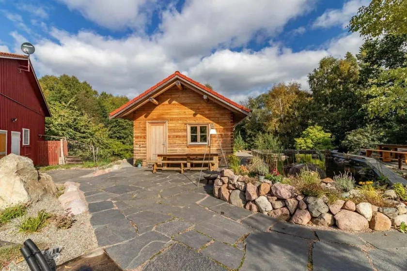 Maison de vacances avec sauna, piscine et terrasse - Image 1
