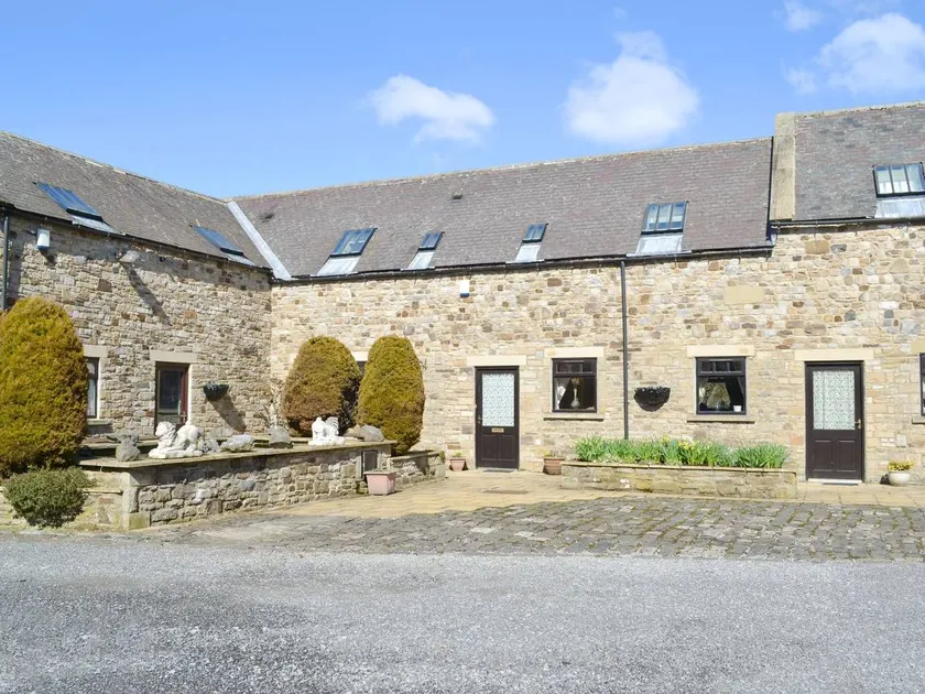 Children-friendly beautiful cottage with garden & barbeque | Dogs allowed - Image 1