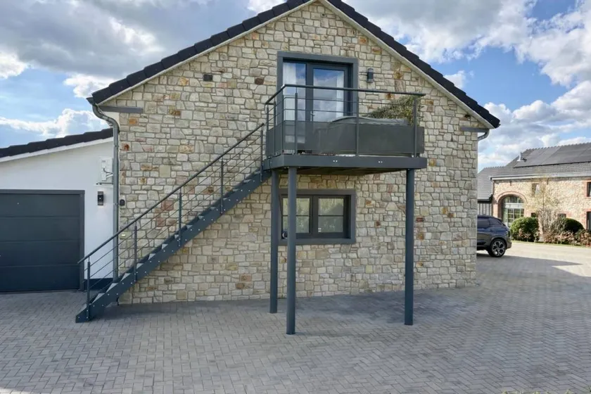 Pleasant house with terrace, barbecue & hot tub | Nature view | Perfect for remote work | Pets are welcome - Image 1