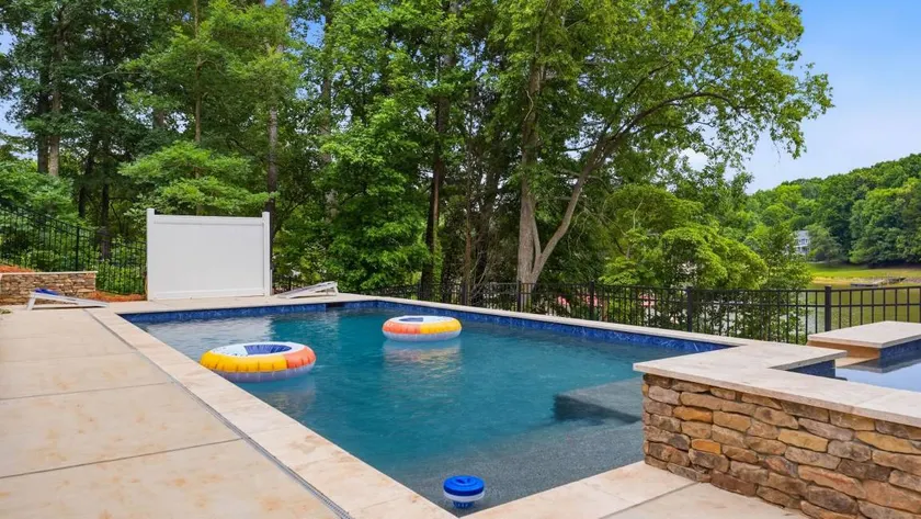 Poolside Paradise by Avantstay Waterfront Home + Pool + Spa Dock + Game Room Near Hiking - Image 1