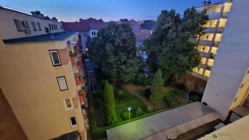 Holiday apartment with garden - Image 1